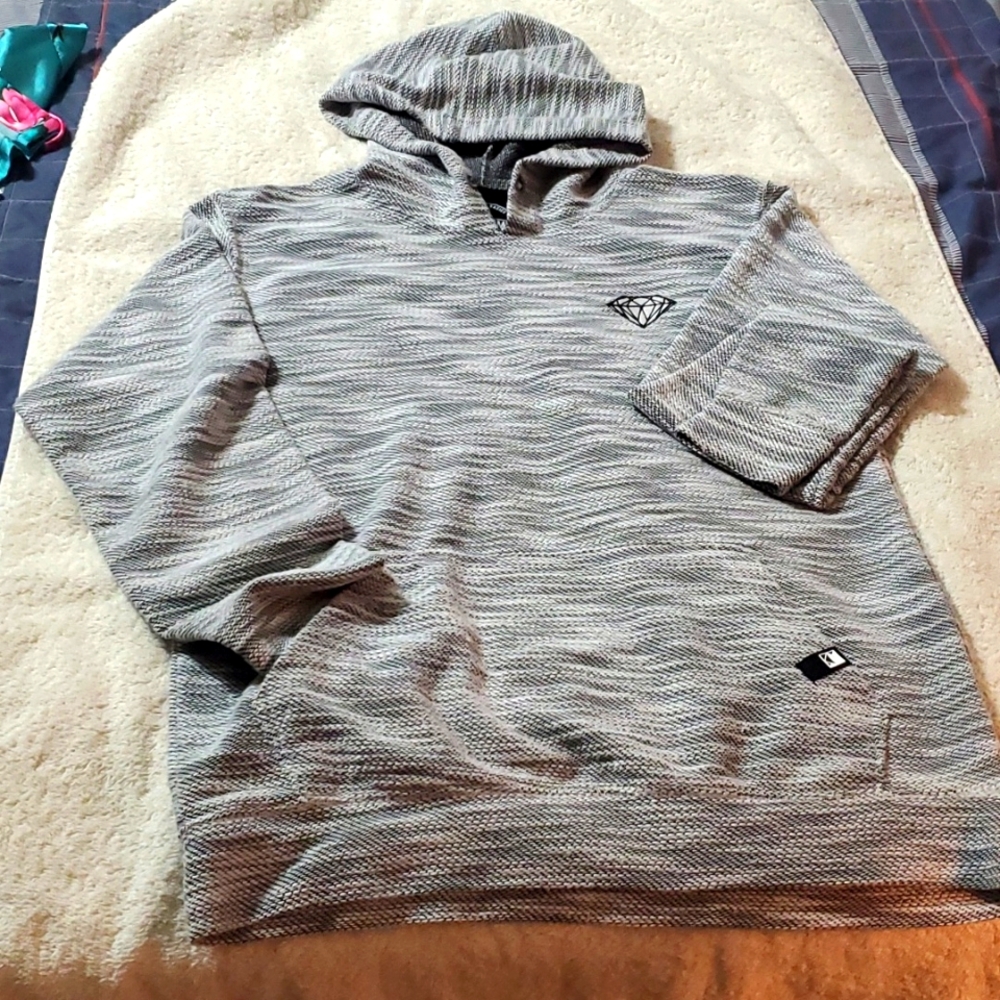 Dikotomy pull over style hoodie sweater with pocket long sleeve